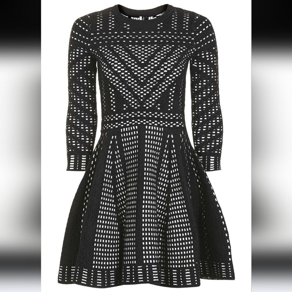 Top Shop Geometric Pattern Fit And Flare Knitted Mini Dress Black White Size US8